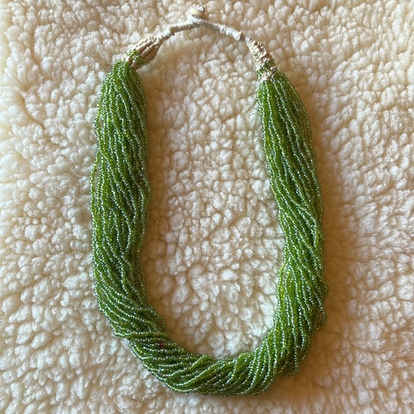Green & Cream Beaded Necklace - Picture 14 of 17